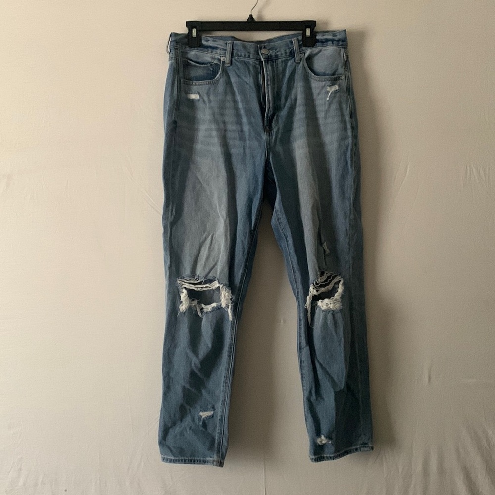 American Eagle mom jeans